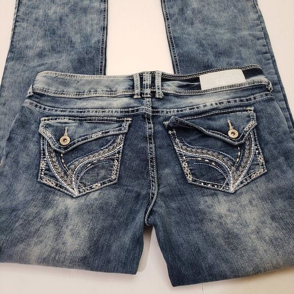 Ariya Light Bleach Out Jeans 13/14 - Picture 12 of 16